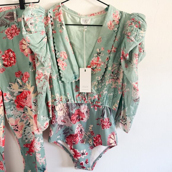 NWT Hemant & Nandita Olivia Blue Floral Bodysuit Blouse and Flare Pant Set S - Picture 3 of 7